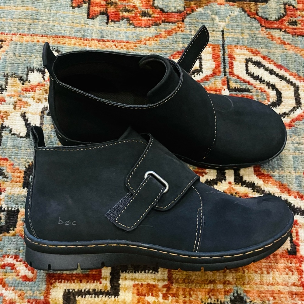 Women’s b.o.c booties NWOT size 7